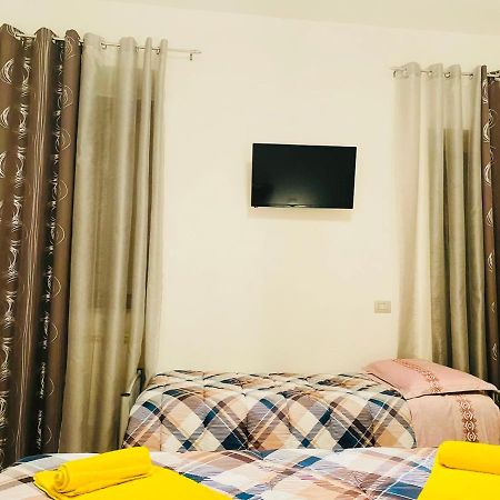 Appartement Casa Dei Fiori 3 à Somma Lombardo Extérieur photo