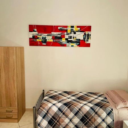 Appartement Casa Dei Fiori 3 à Somma Lombardo Extérieur photo
