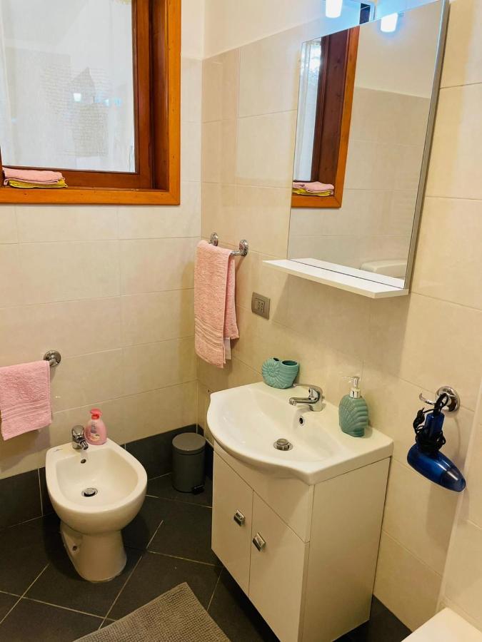 Appartement Casa Dei Fiori 3 à Somma Lombardo Extérieur photo
